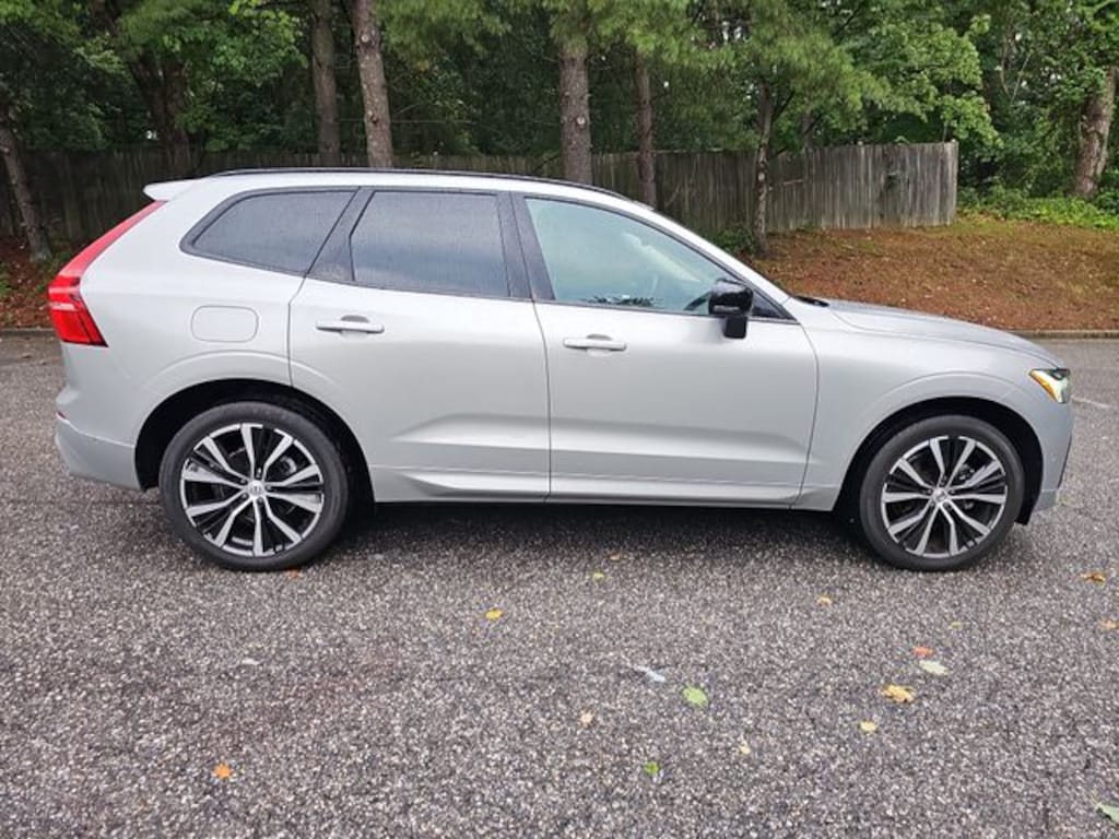 Used 2023 Volvo XC60 B5 Plus Dark Theme
