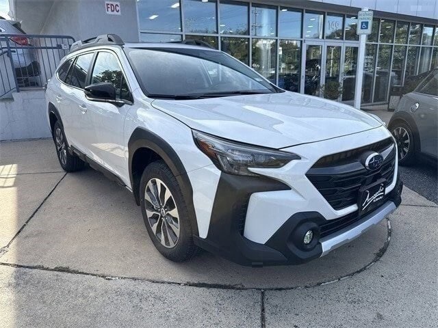 2025 Subaru Outback Limited's photo