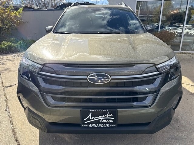 2025 Subaru Forester Premium photo 3