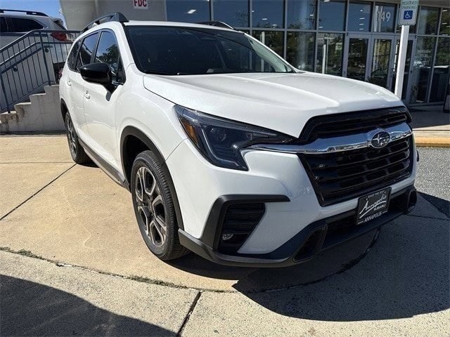 2025 Subaru Ascent Limited's photo