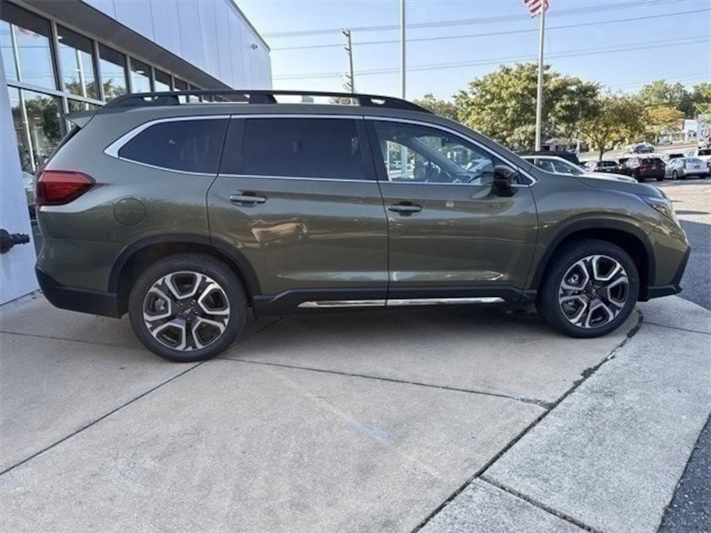 New 2025 Subaru Ascent Limited 7-Passenger SUV