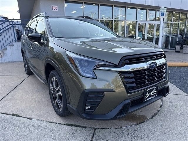 2025 Subaru Ascent Limited's photo