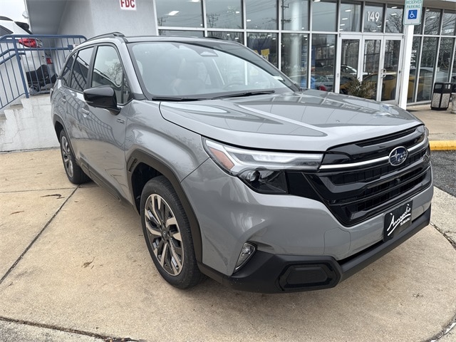 2025 Subaru Forester Touring's photo