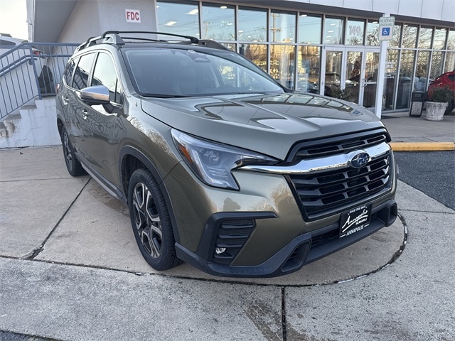 2023 Subaru Ascent Limited's photo