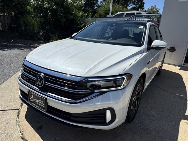 2023 Volkswagen Jetta 1.5T SEL photo 3