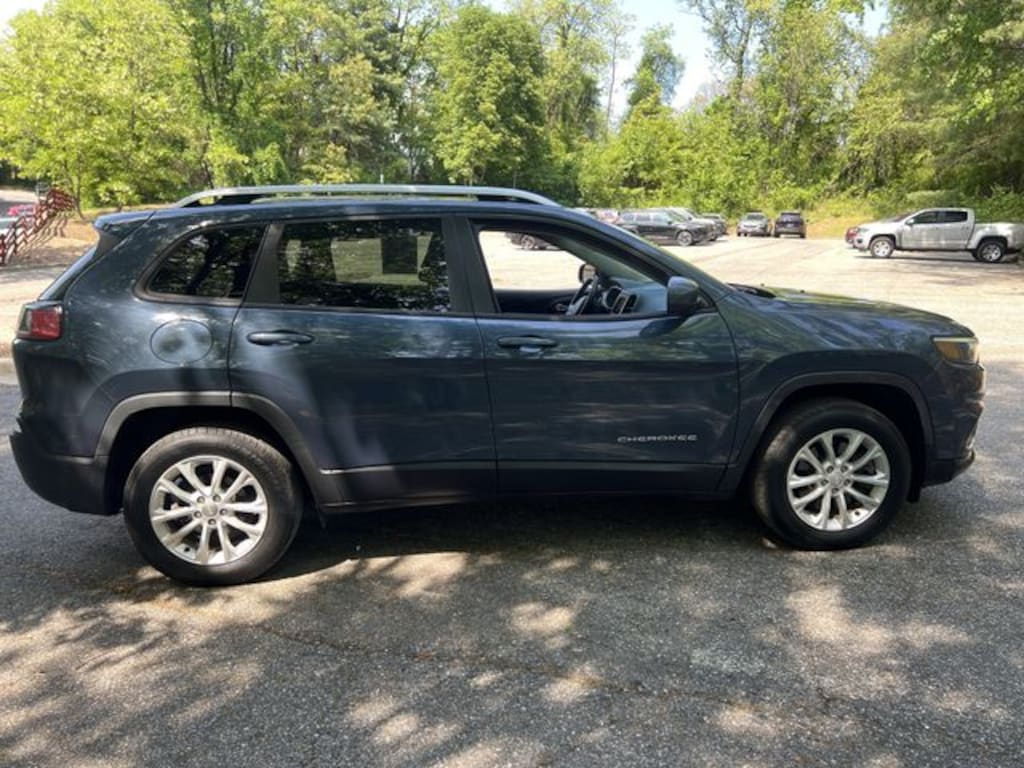 Used 2020 Jeep Cherokee Latitude