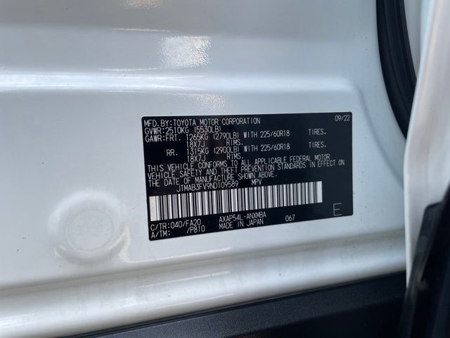2022 Toyota RAV4 SE - Photo 26