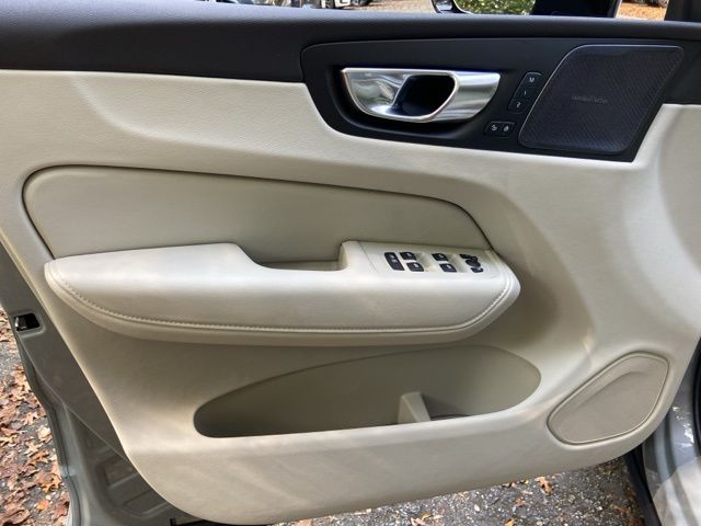 2026 Volvo XC60 Ultra - Photo 12