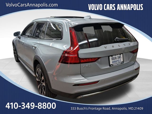 2025 Volvo V60 Cross Country Ultra - Photo 6
