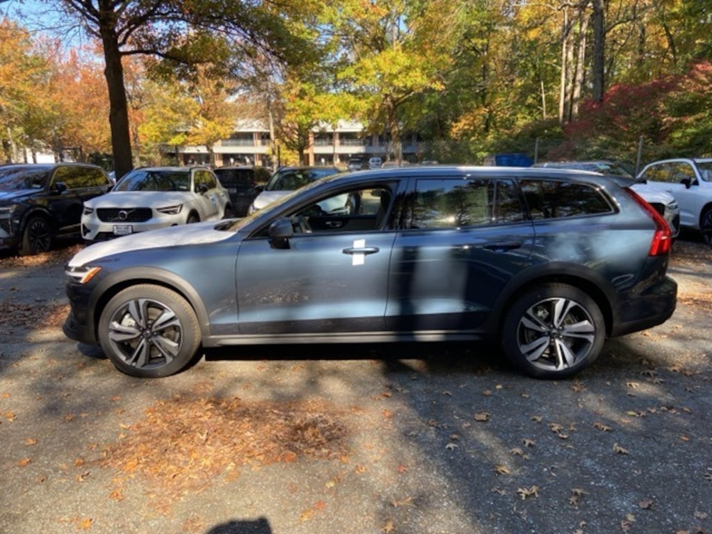 New 2026 Volvo V60 Cross Country B5 Plus Wagon
