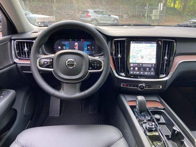 2026 Volvo V60 Cross Country Plus - Photo 13