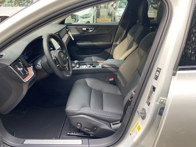 2026 Volvo V60 Cross Country Plus - Photo 11