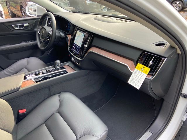 2026 Volvo V60 Cross Country Plus - Photo 17