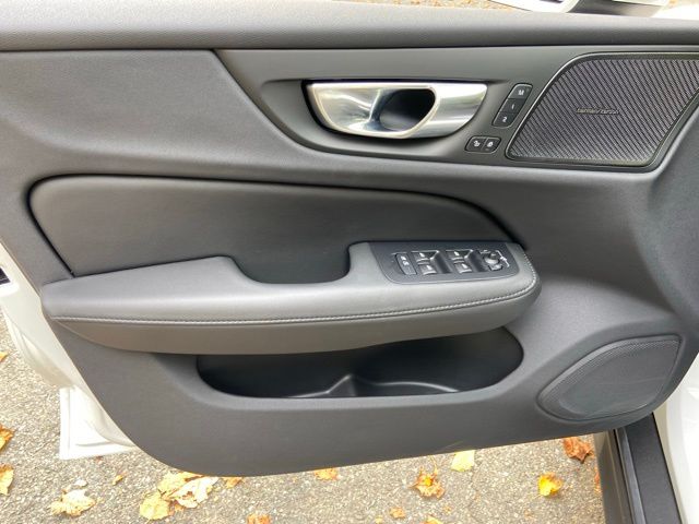 2026 Volvo V60 Cross Country Plus - Photo 12