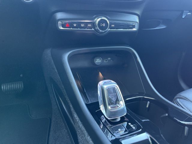 2026 Volvo XC40 Plus - Photo 23