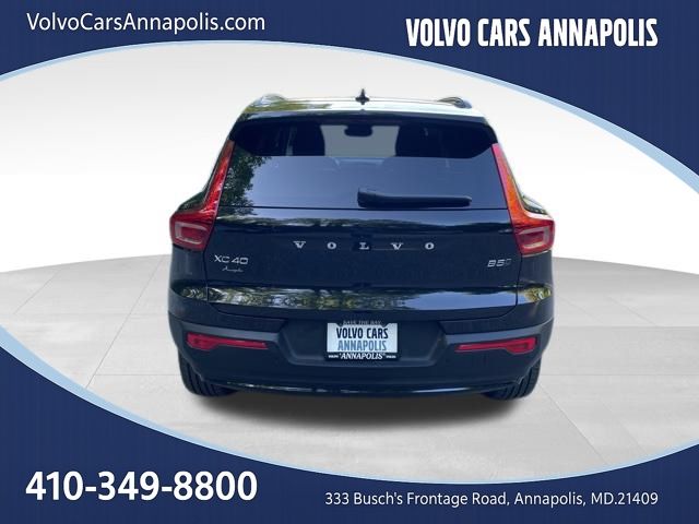 2026 Volvo XC40 Plus - Photo 7