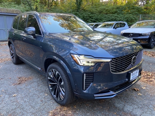 2026 Volvo XC90 Plus's photo