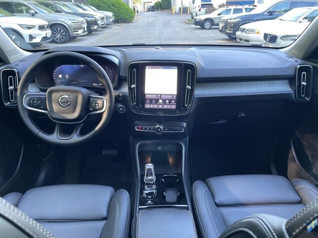 2026 Volvo XC40 Plus - Photo 22
