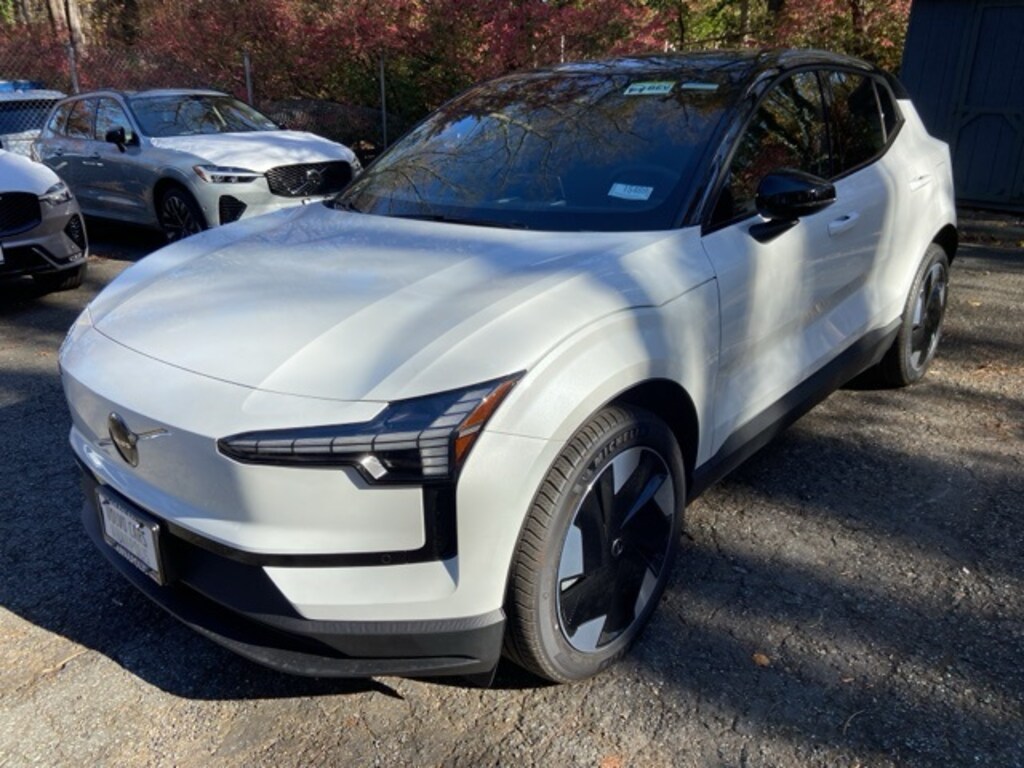 New 2025 Volvo EX30 Twin Motor Plus SUV