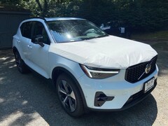 2026 Volvo XC40 B5 Plus SUV