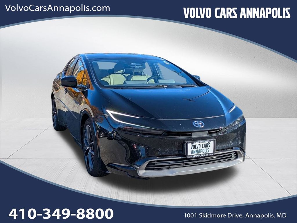 2023 Toyota Prius XLE's photo