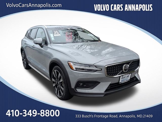 2025 Volvo V60 Cross Country