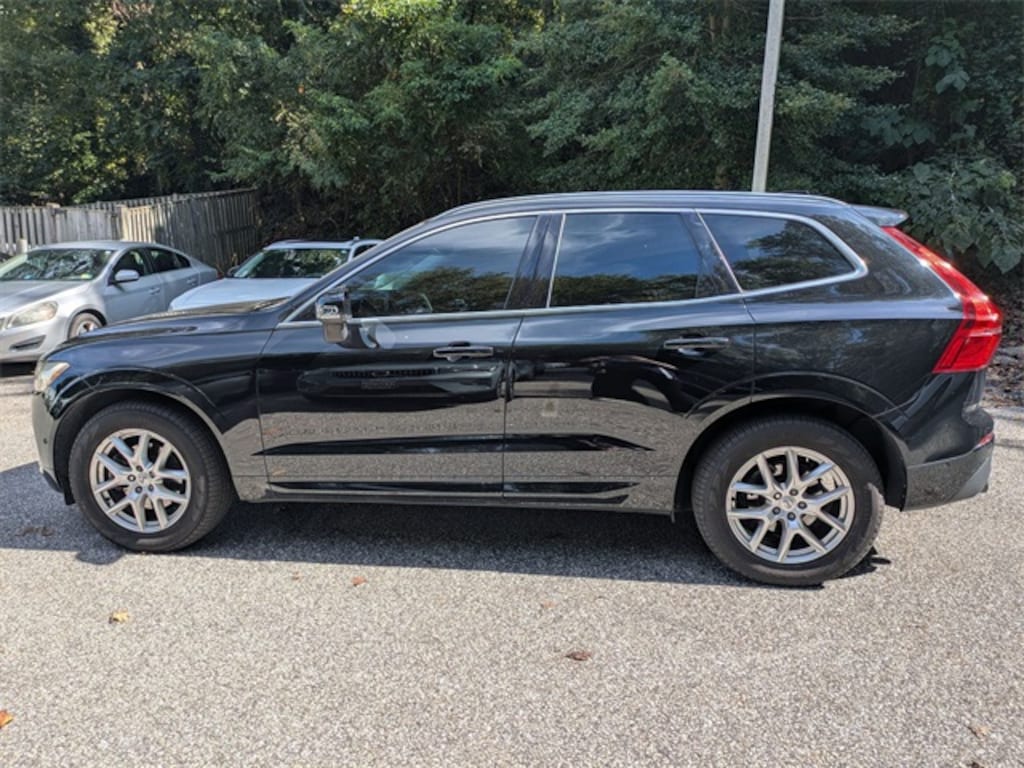 Used 2019 Volvo XC60 T5 Momentum SUV