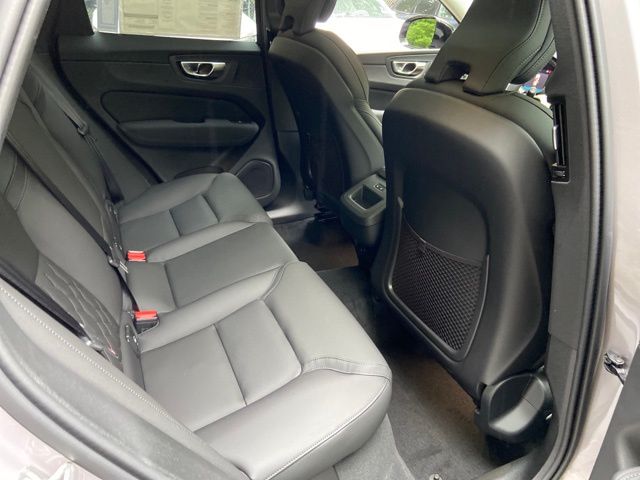 2026 Volvo XC60 Plus - Photo 15