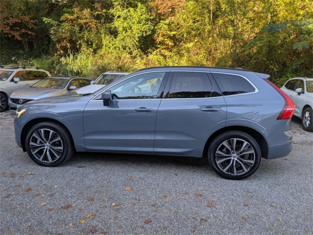 Certified 2022 Volvo XC60 B5 AWD Momentum SUV