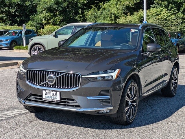 2022 Volvo XC60 B5 Inscription photo 2