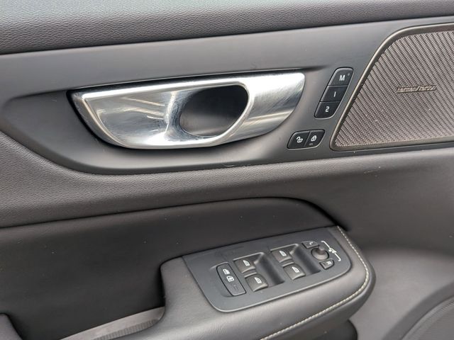 2025 Volvo V60 Cross Country Ultra - Photo 25