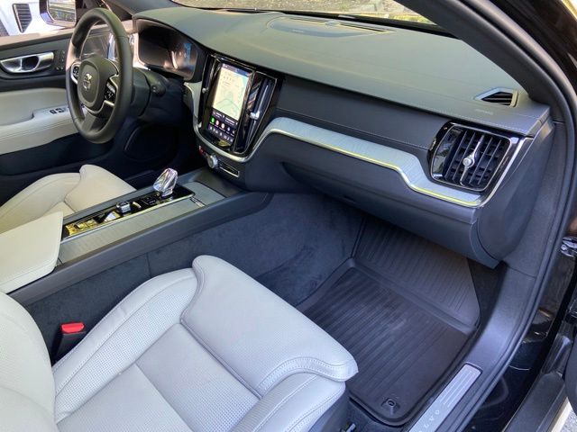 2026 Volvo V60 Cross Country Ultra - Photo 18