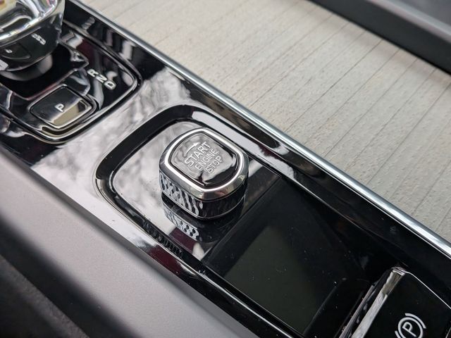 2025 Volvo V60 Cross Country Ultra - Photo 20