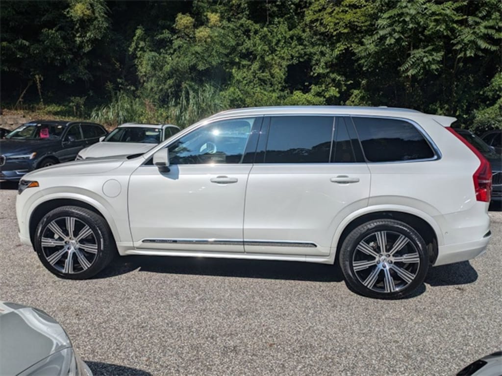 Certified 2024 Volvo XC90 plug-in hybrid T8 Ultimate Bright 7-Seater SUV