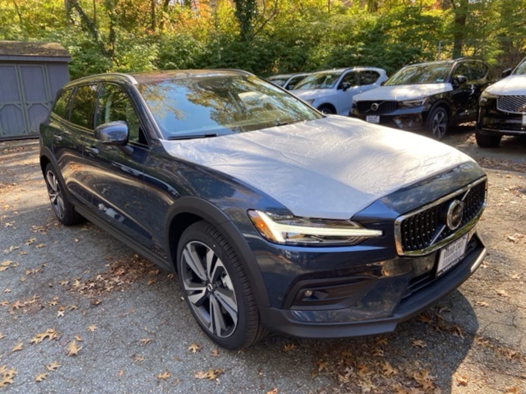 New 2026 Volvo V60 Cross Country B5 Plus Wagon