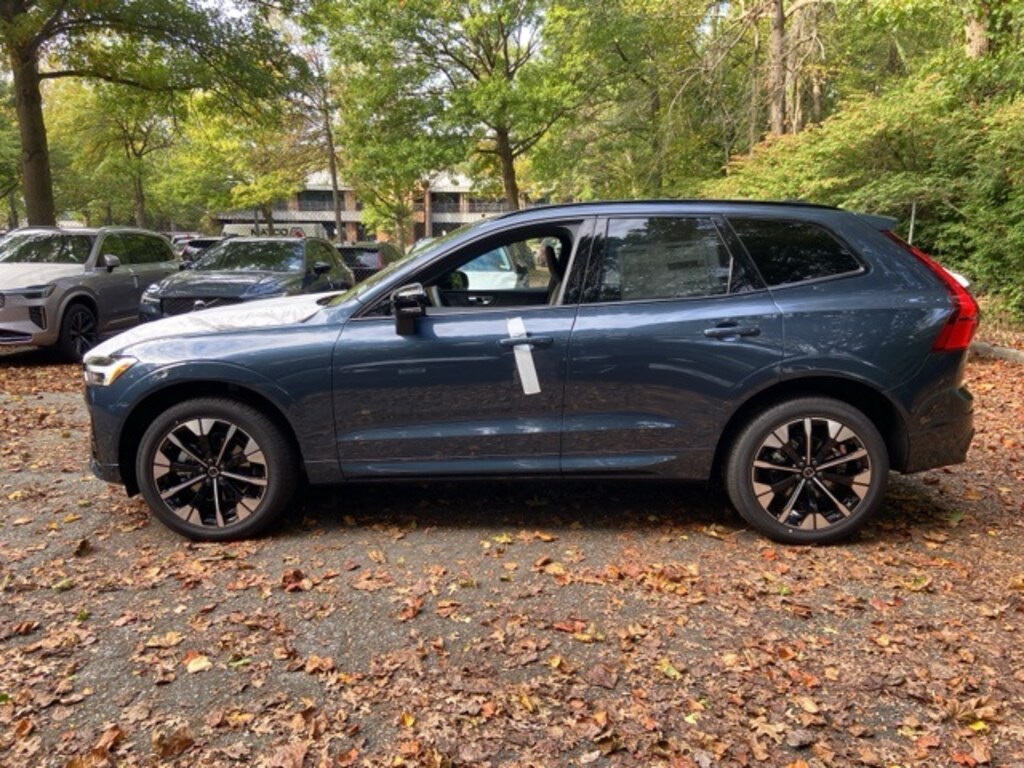 New 2026 Volvo XC60 B5 Plus SUV