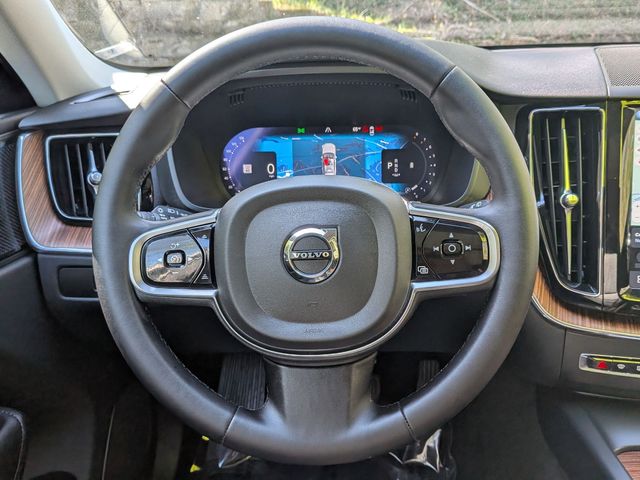 2023 Volvo XC60 Plus - Photo 15