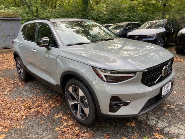 2026 Volvo XC40 Plus's photo