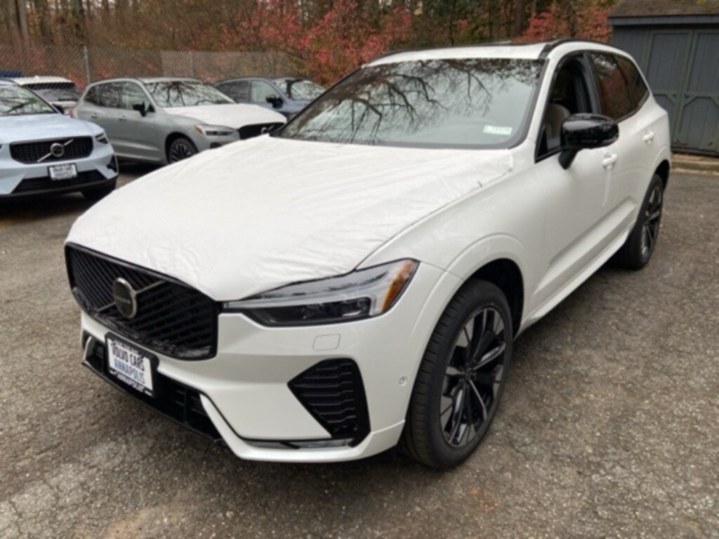 New 2026 Volvo XC60 B5 Plus SUV