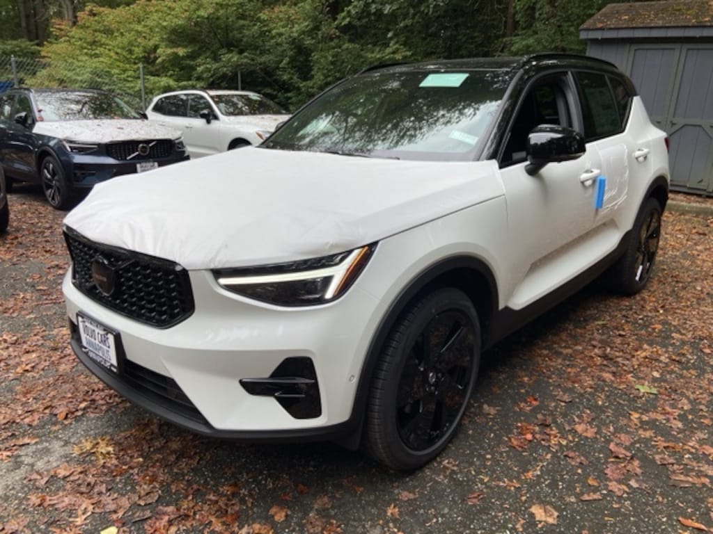 New 2026 Volvo XC40 B5 Ultra Black Edition SUV