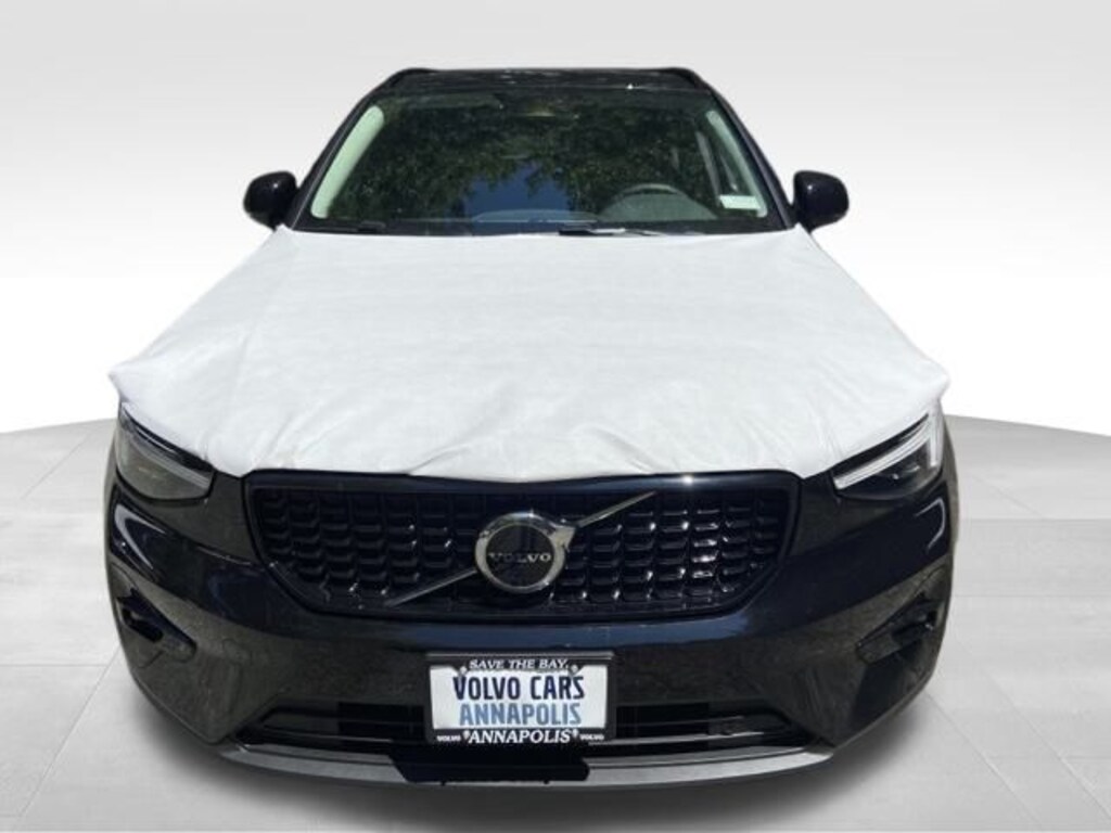 Used 2026 Volvo XC40 B5 Plus SUV