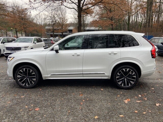 2026 Volvo XC90 Plus photo 3