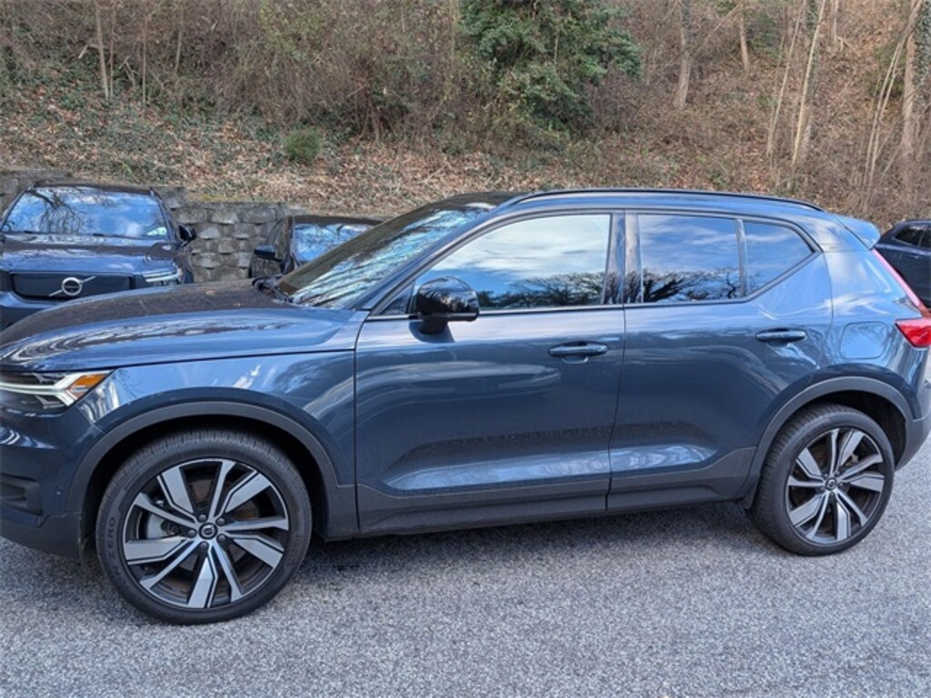 Certified 2022 Volvo XC40 Recharge Twin Pure Electric Ultimate SUV