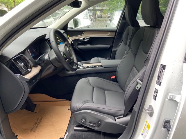 2026 Volvo XC90 Plus - Photo 11