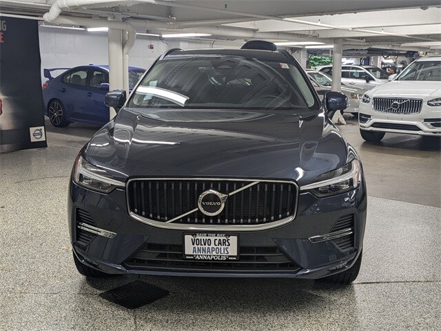 2022 Volvo XC60 B5 Momentum photo 2
