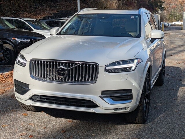 2023 Volvo XC90 AWD Plus photo 3