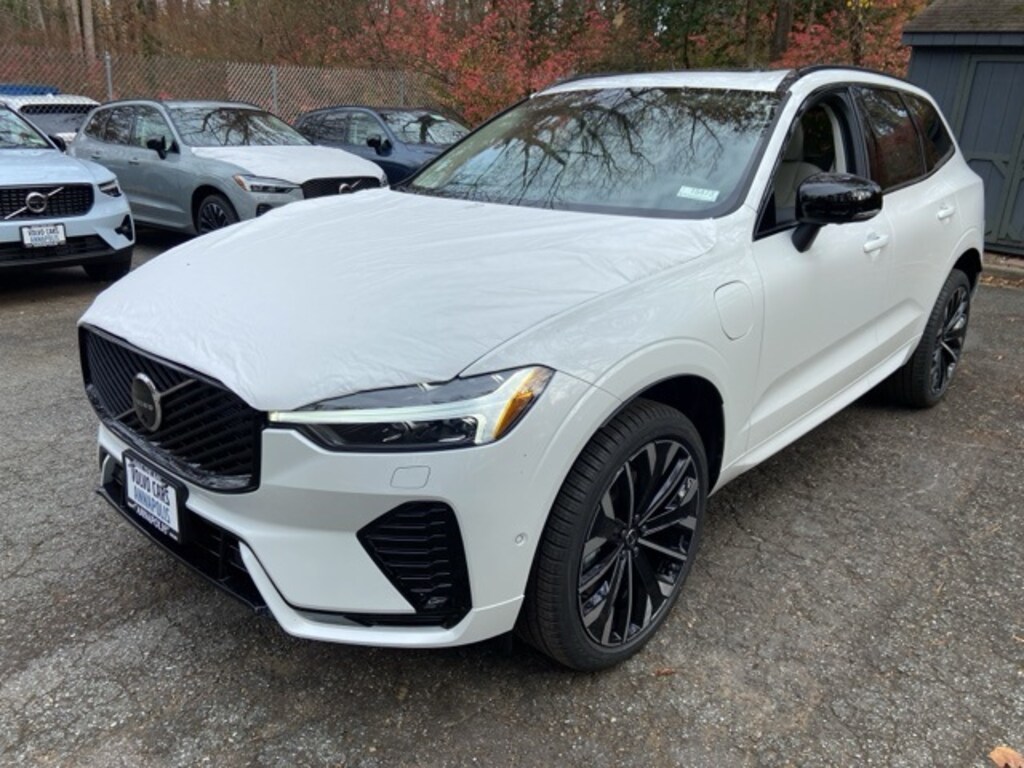 New 2026 Volvo XC60 plug-in hybrid T8 Ultra SUV