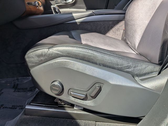 2023 Volvo XC90 Plus - Photo 14