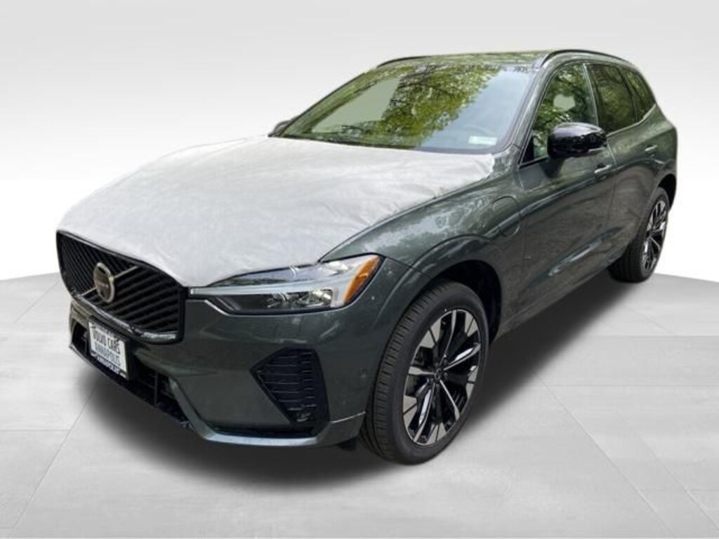 New 2026 Volvo XC60 plug-in hybrid T8 Plus SUV