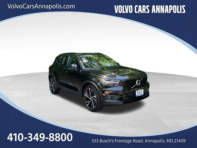 2022 Volvo XC40 T5 R-Design AWD's photo